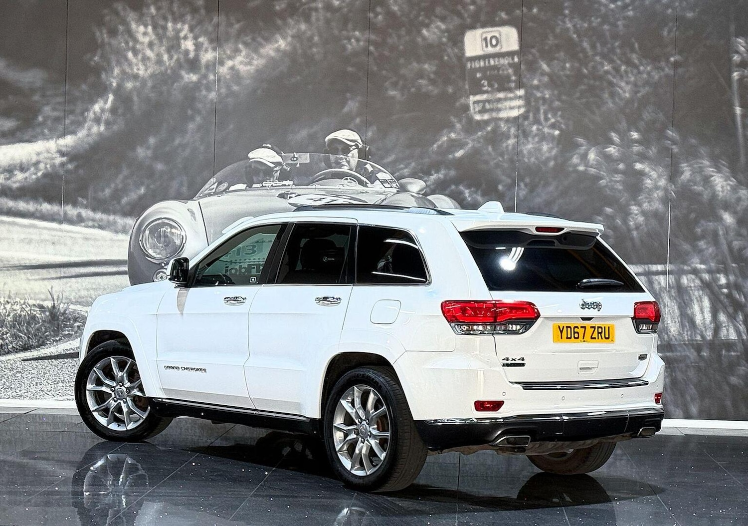 Used Jeep Grand Cherokee 2017 for sale - 78057131: Photo 3