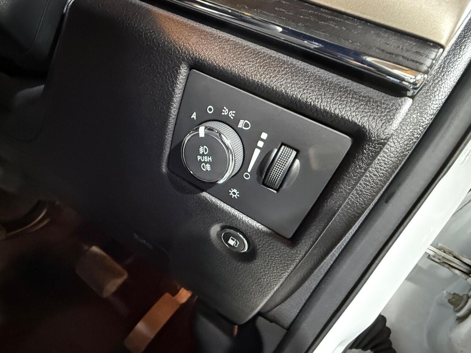 Used Jeep Grand Cherokee 2017 for sale - 78057131: Photo 62