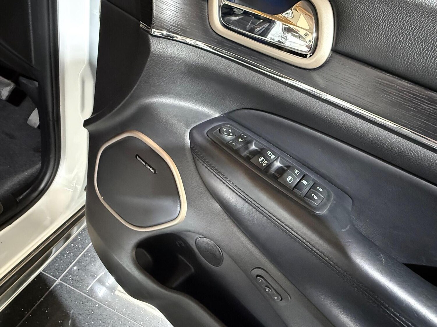 Used Jeep Grand Cherokee 2017 for sale - 78057131: Photo 69