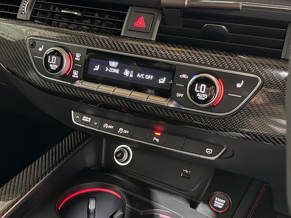 Used Audi RS4 2018 for sale - 75535603: Photo 32