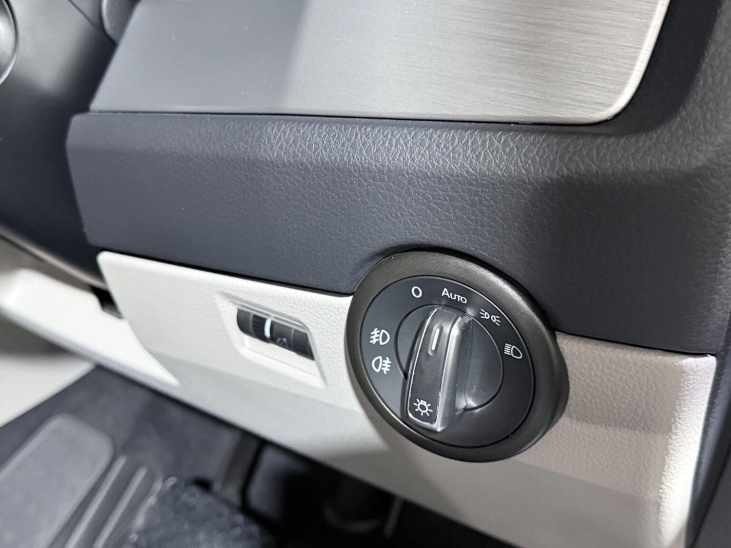 Used Volkswagen Transporter 2019 for sale - 77906425: Photo 48