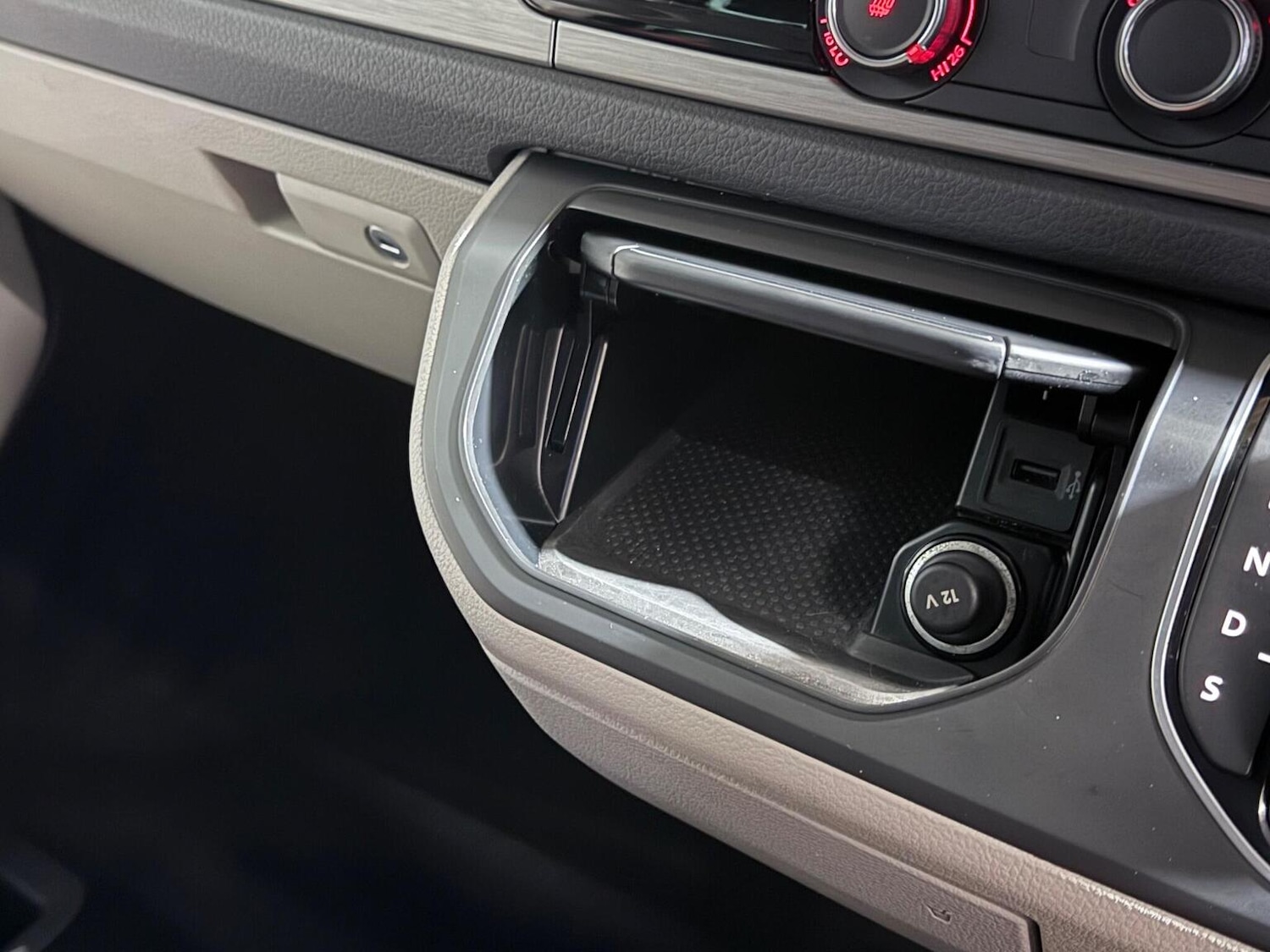 Used Volkswagen Transporter 2019 for sale - 77906425: Photo 50