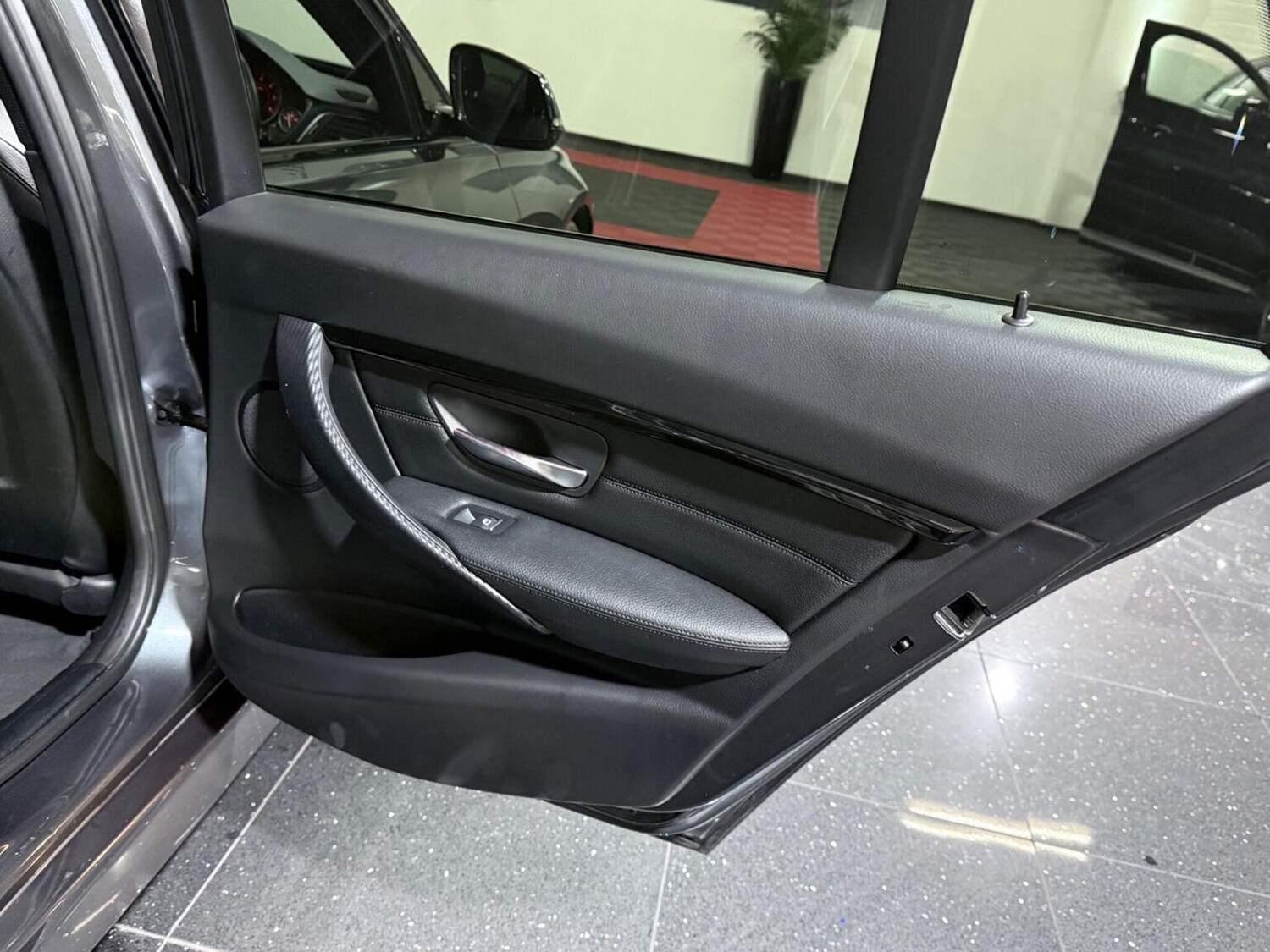 Used BMW 3 Series 2018 for sale - 77906410: Photo 65