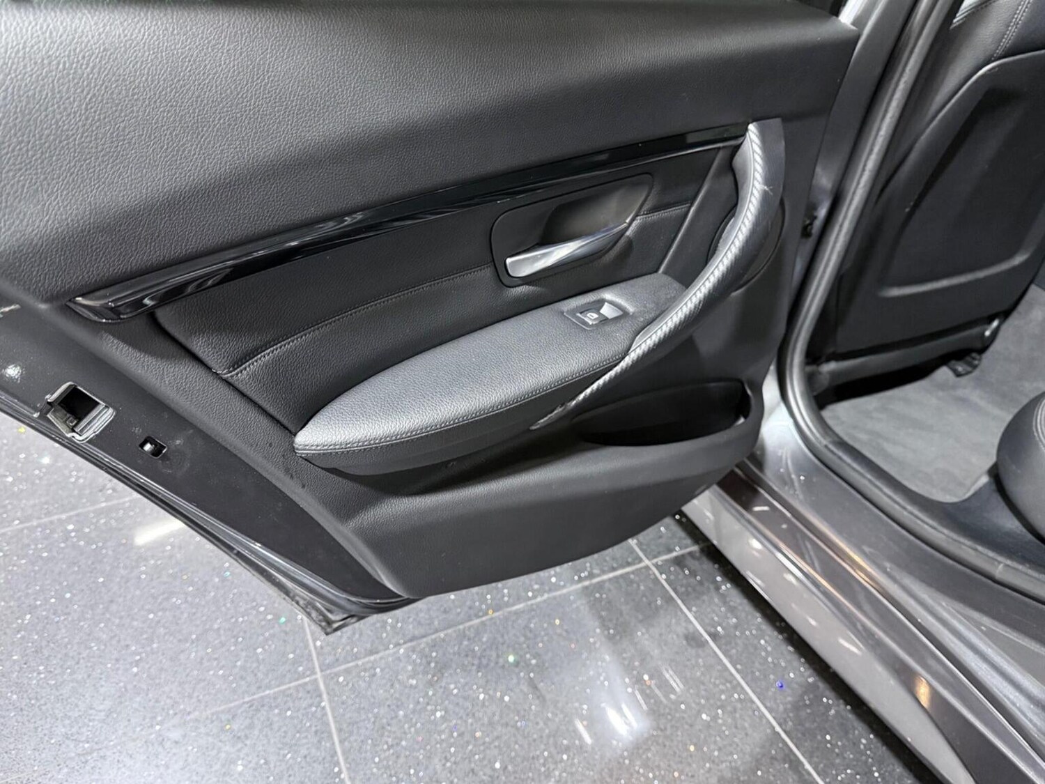 Used BMW 3 Series 2018 for sale - 77906410: Photo 67