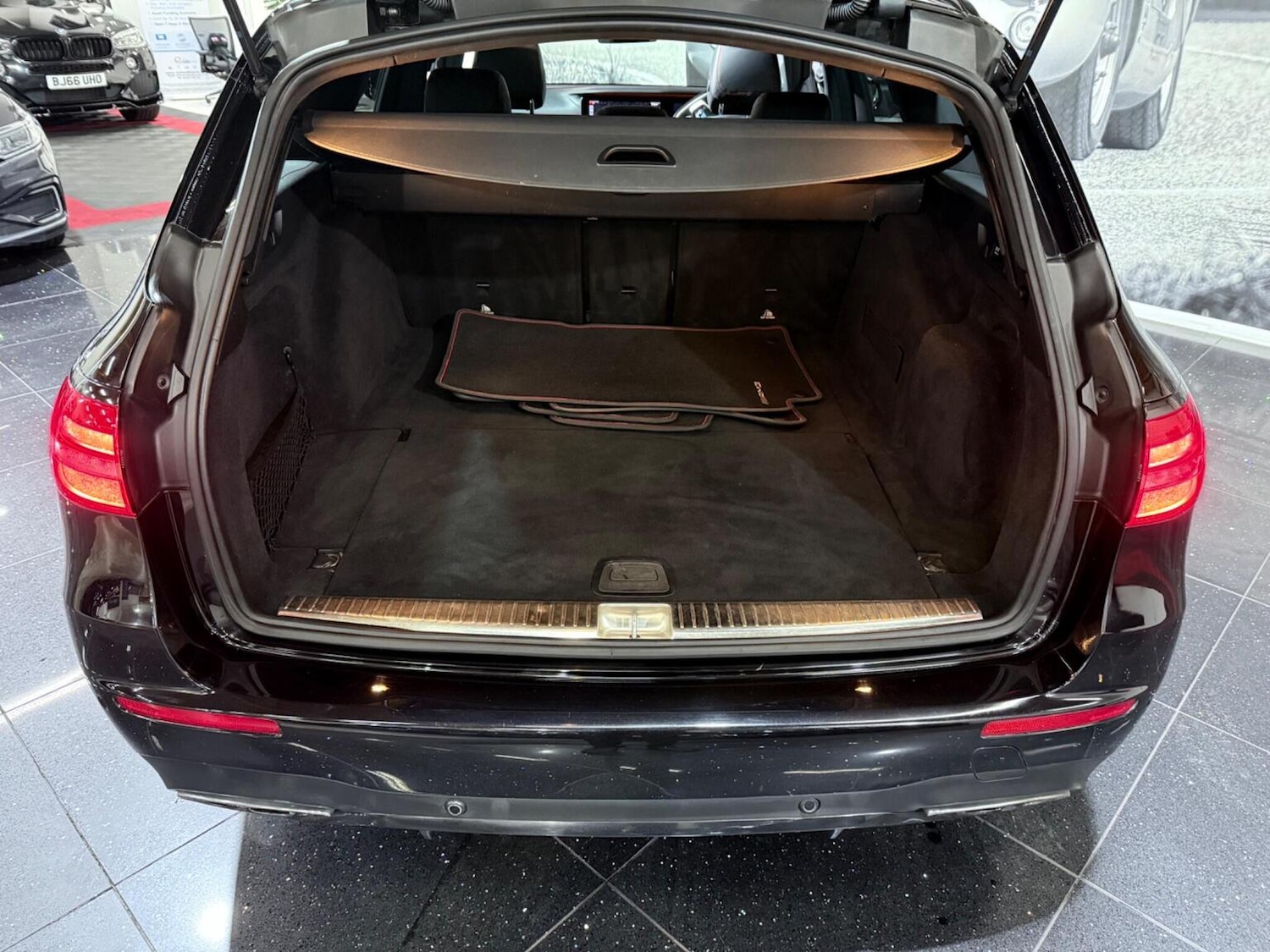 Used Mercedes-Benz E Class 2018 for sale - 76968580: Photo 24