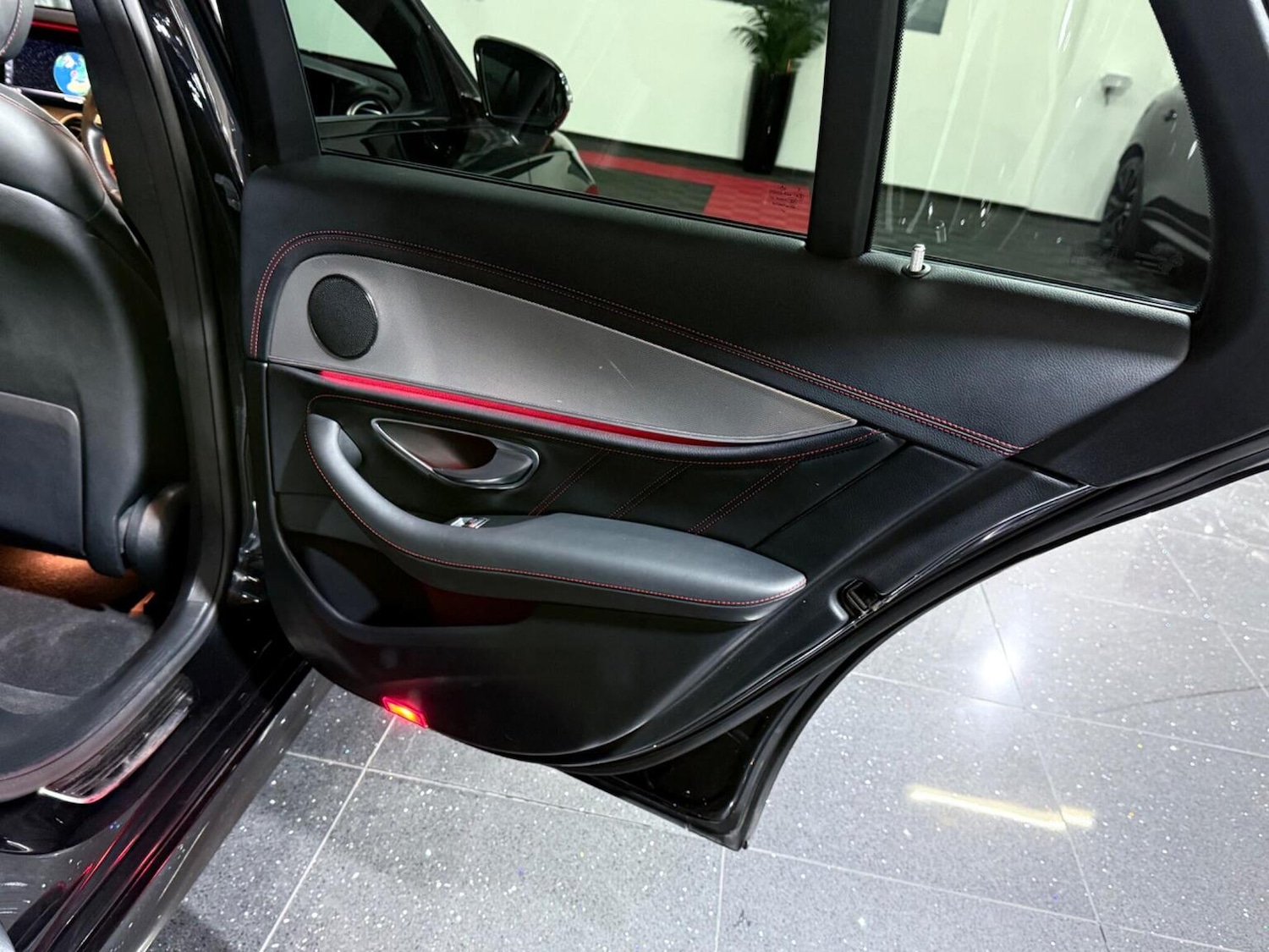 Used Mercedes-Benz E Class 2018 for sale - 76968580: Photo 68