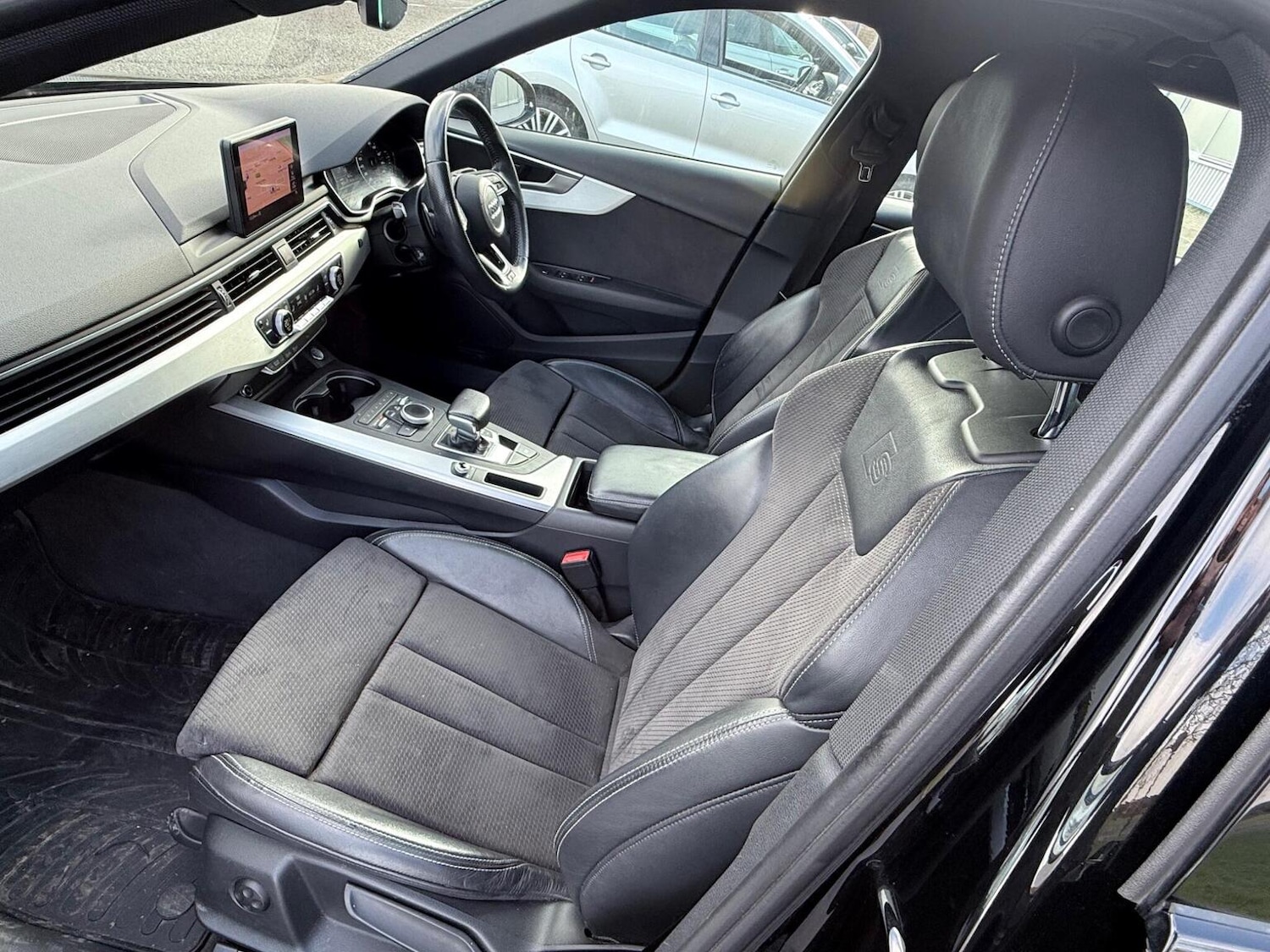 Used Audi A4 2017 for sale - 77395238: Photo 9