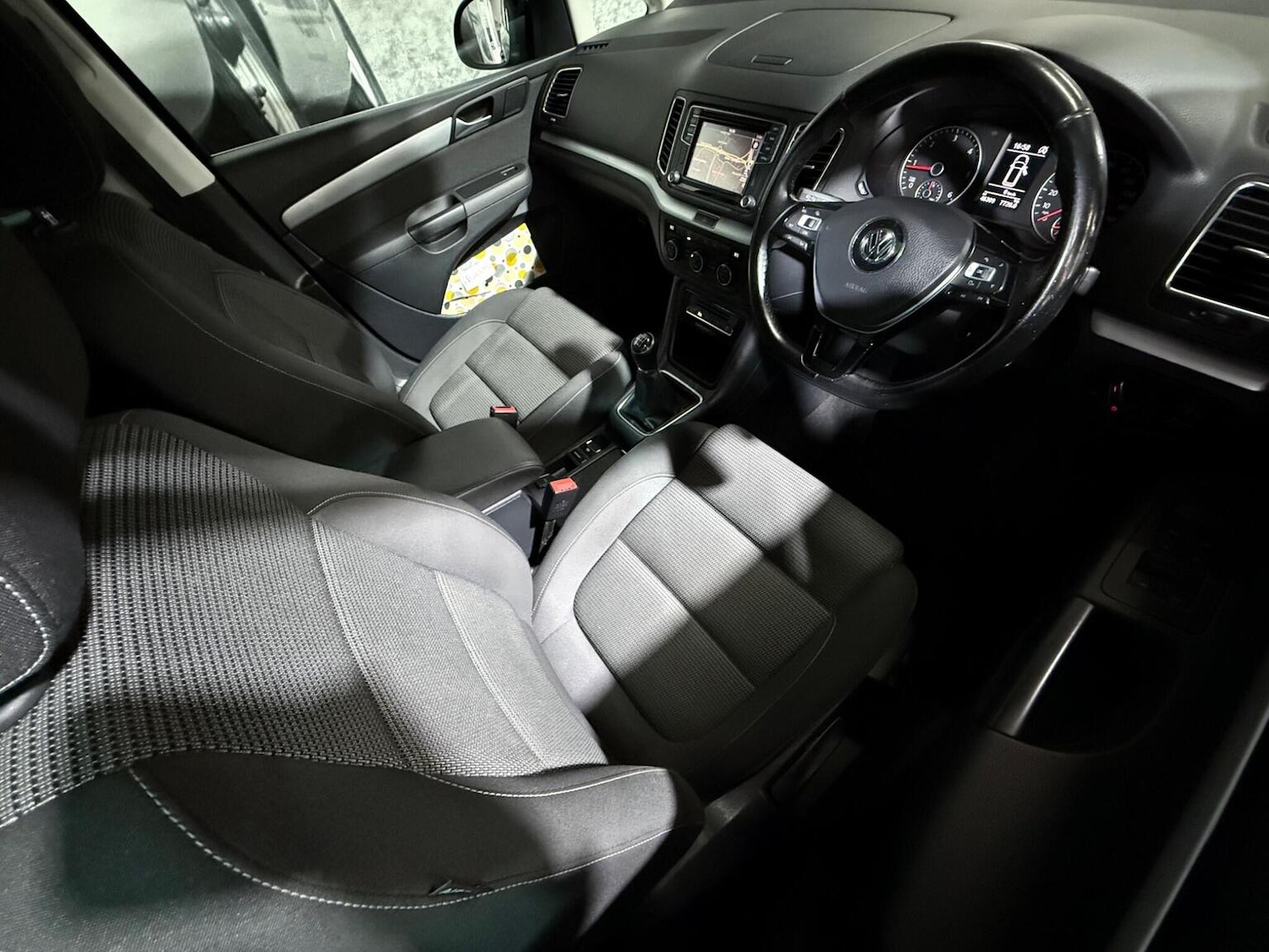 Used Volkswagen Sharan 2017 for sale - 77516140: Photo 6