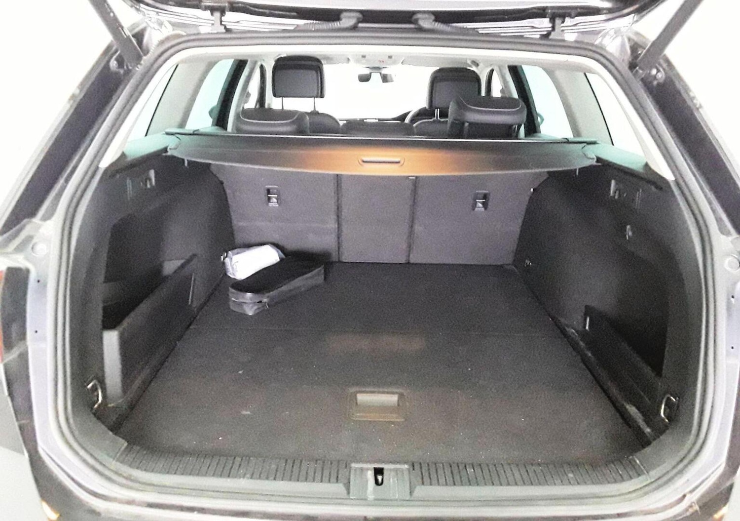 Used Volkswagen Passat 2022 for sale - 76576912: Photo 5