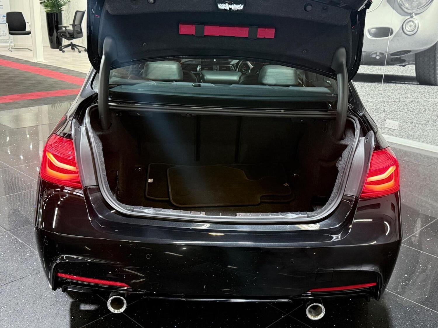 Used BMW 3 Series 2019 for sale - 76706152: Photo 23