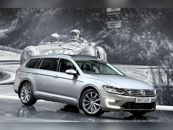 Volkswagen - Passat