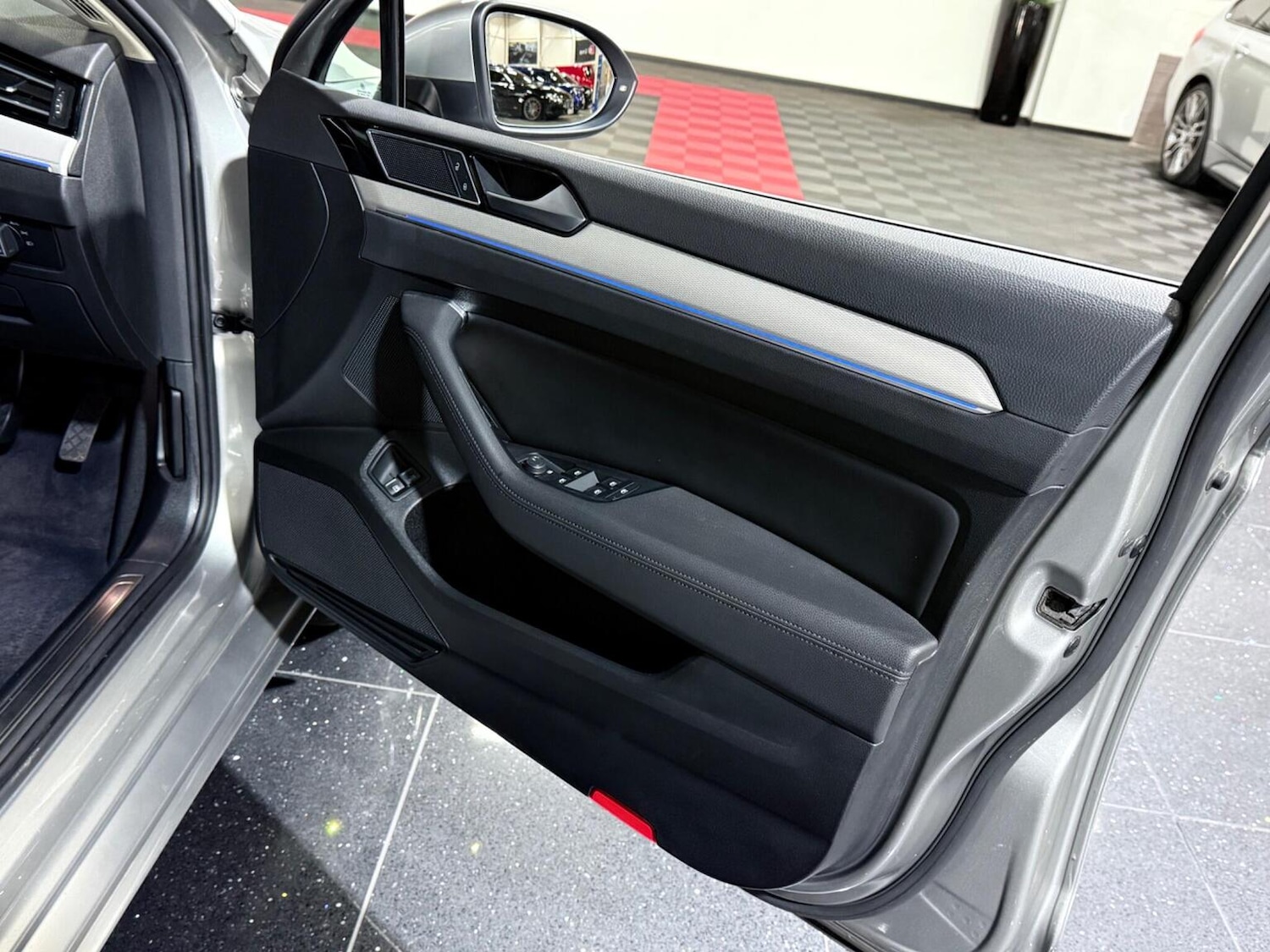 Used Volkswagen Passat 2017 for sale - 76358120: Photo 60