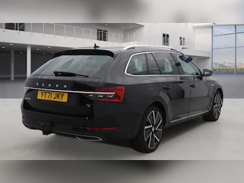 Used Skoda Superb 2021 for sale - 76237257: Photo