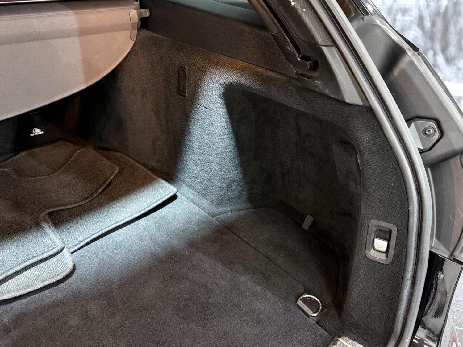 Used Mercedes-Benz C Class 2015 for sale - 76713031: Photo 26