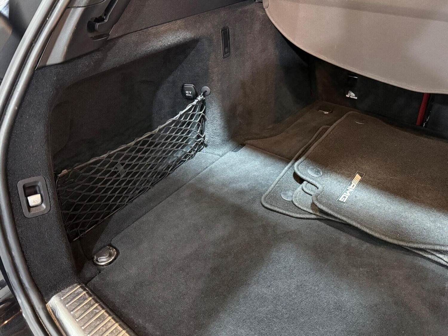 Used Mercedes-Benz C Class 2015 for sale - 76713031: Photo 27