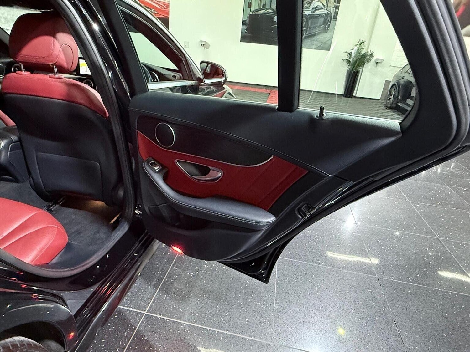 Used Mercedes-Benz C Class 2015 for sale - 76713031: Photo 62