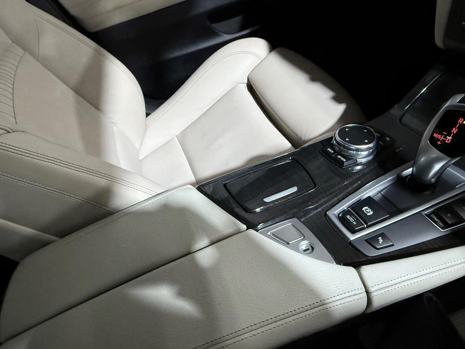 Used BMW 5 Series 2015 for sale - 77906417: Photo 46