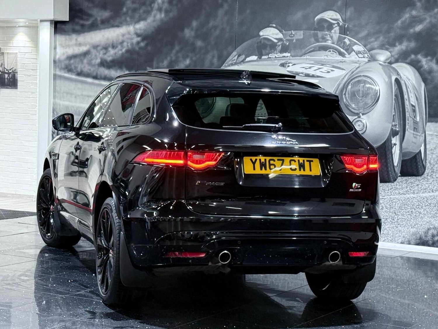 Used Jaguar F-Pace 2017 for sale - 76762157: Photo 22