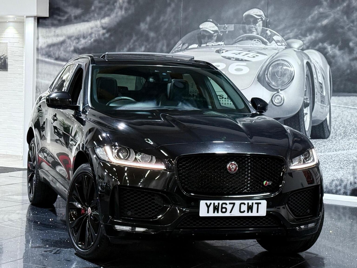 Used Jaguar F-Pace 2017 for sale - 76762157: Photo 26