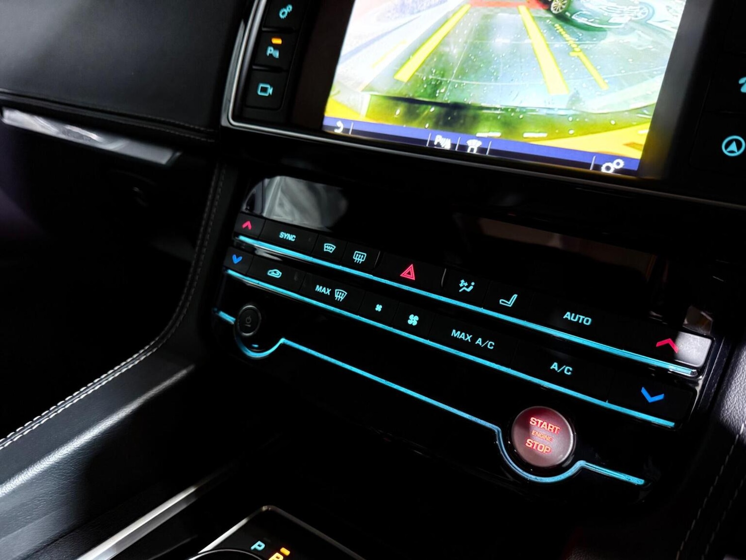 Used Jaguar F-Pace 2017 for sale - 76762157: Photo 39