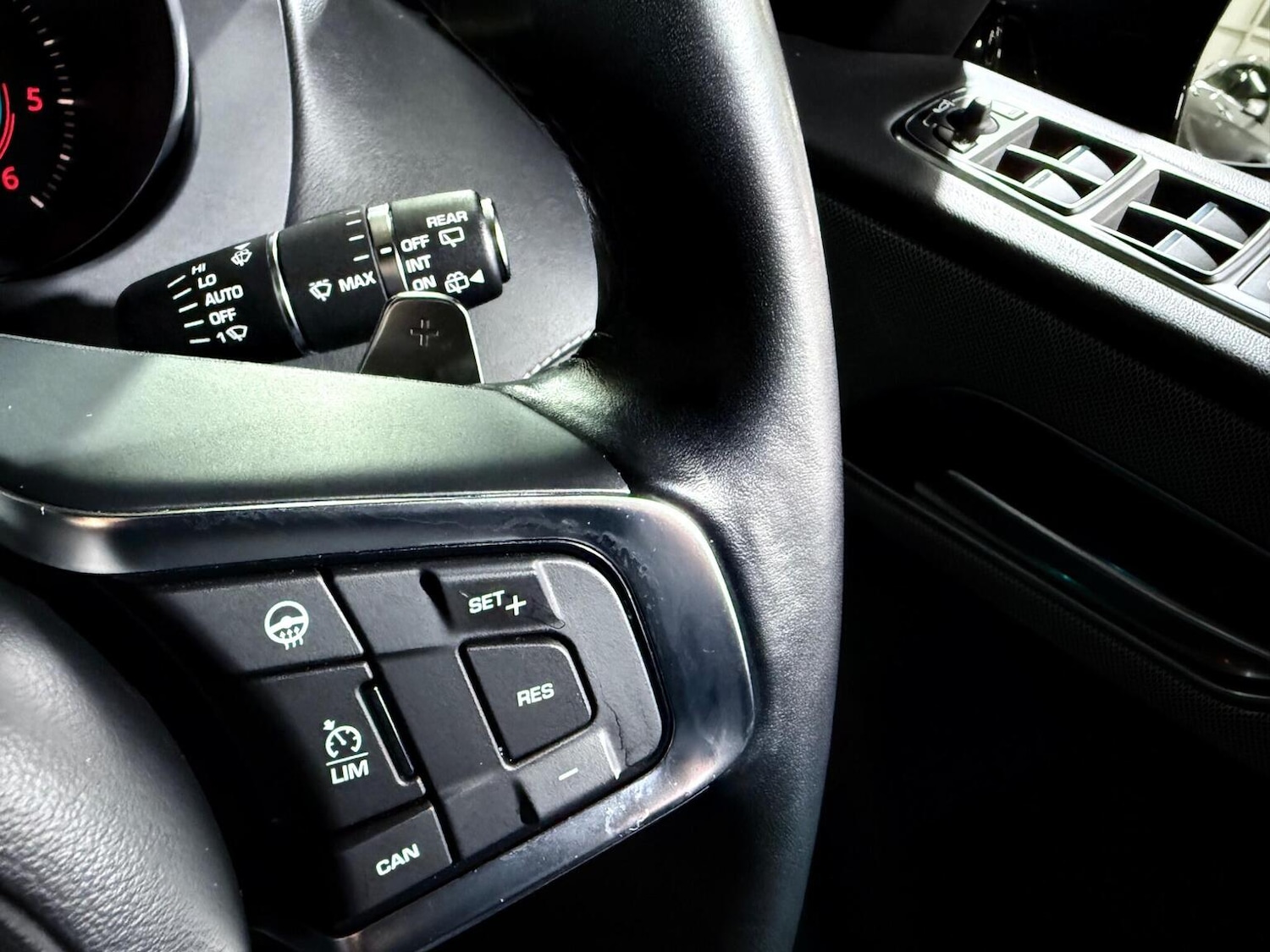 Used Jaguar F-Pace 2017 for sale - 76762157: Photo 40