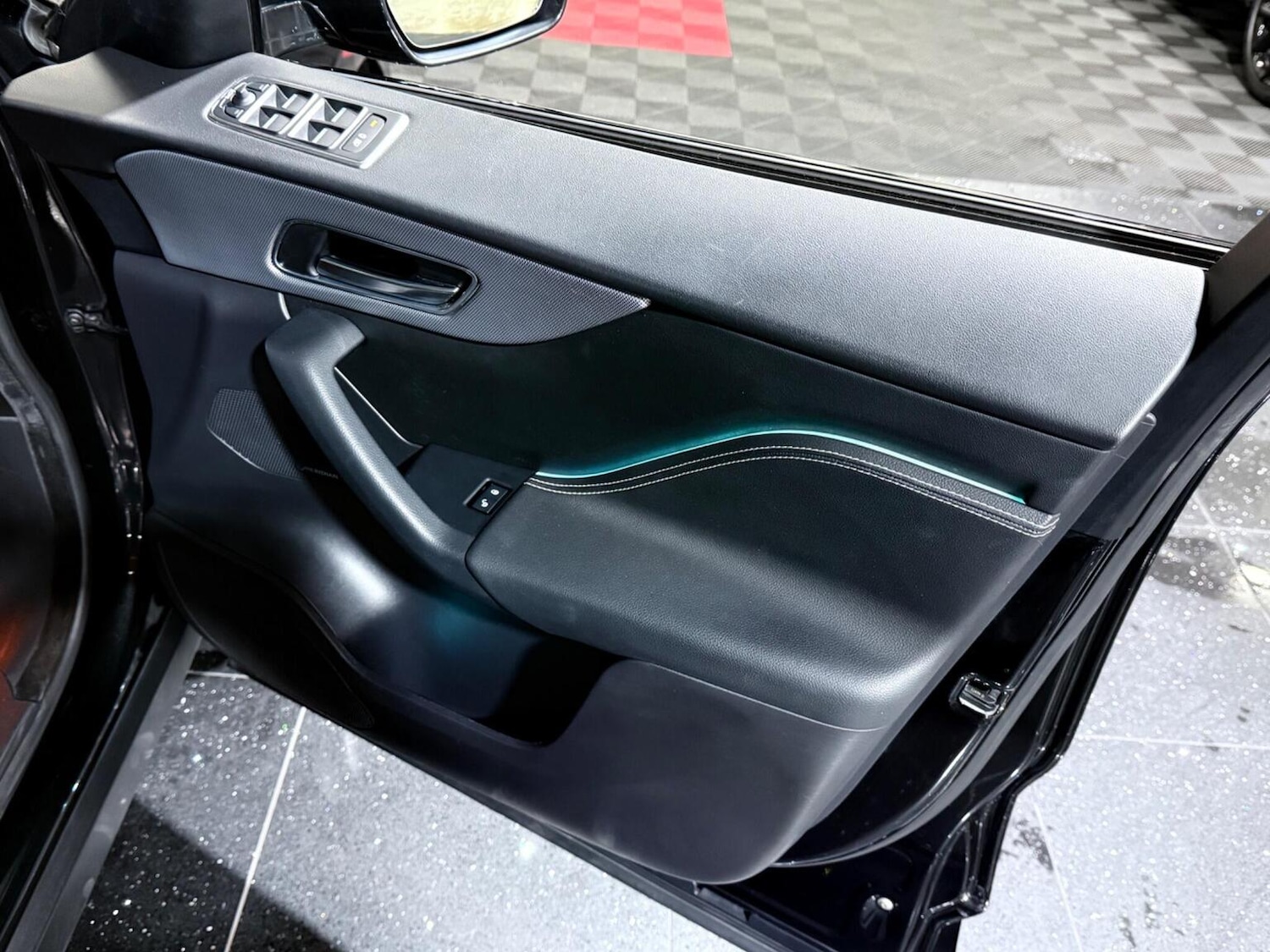 Used Jaguar F-Pace 2017 for sale - 76762157: Photo 45