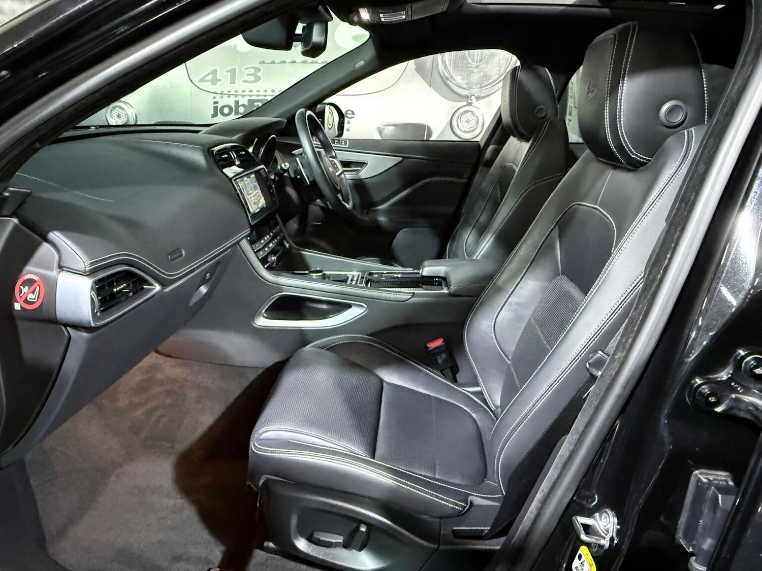 Used Jaguar F-Pace 2017 for sale - 76762157: Photo 7