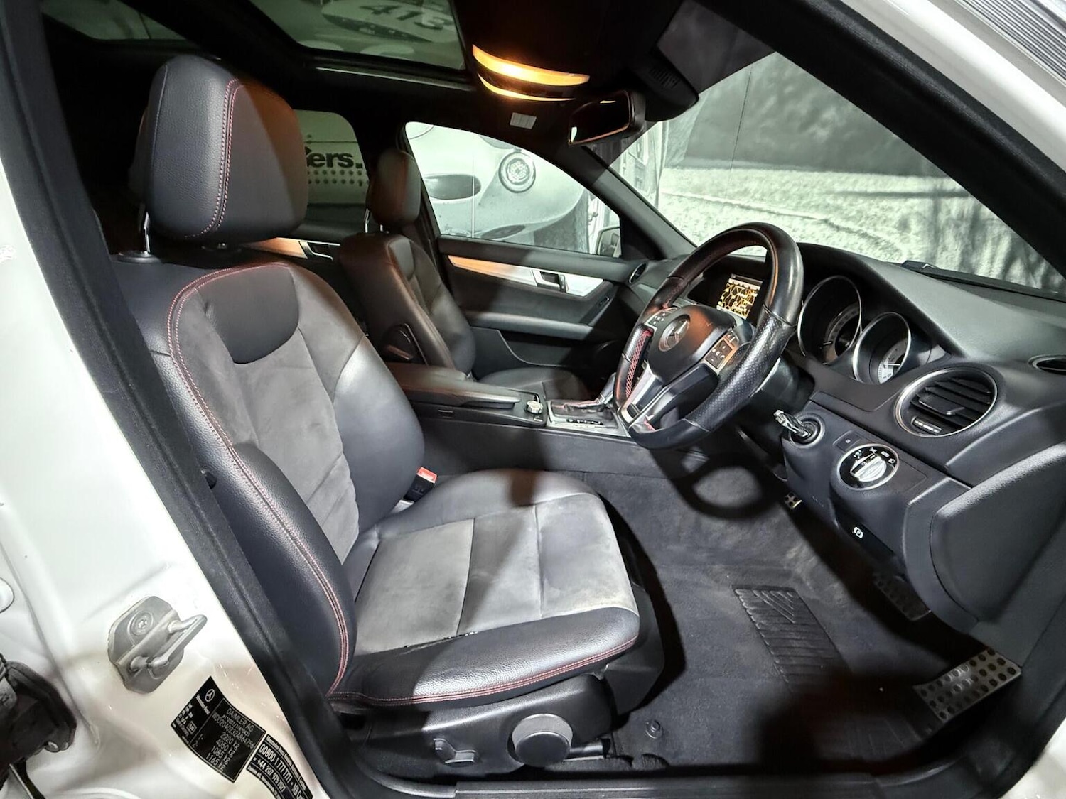 Used Mercedes-Benz C Class 2013 for sale - 76363063: Photo 10