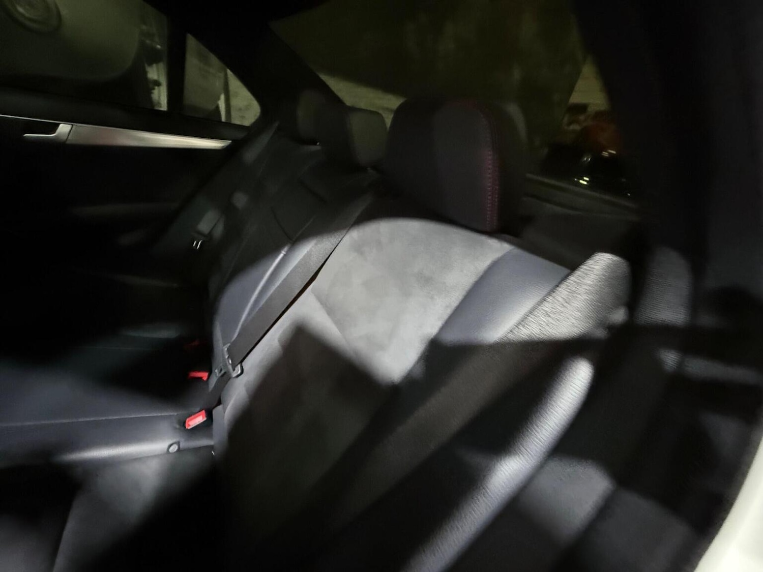 Used Mercedes-Benz C Class 2013 for sale - 76363063: Photo 20