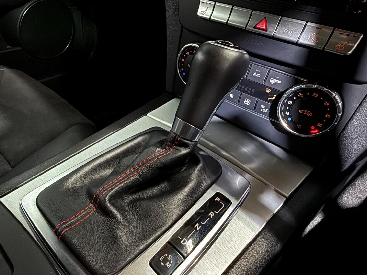 Used Mercedes-Benz C Class 2013 for sale - 76363063: Photo 38