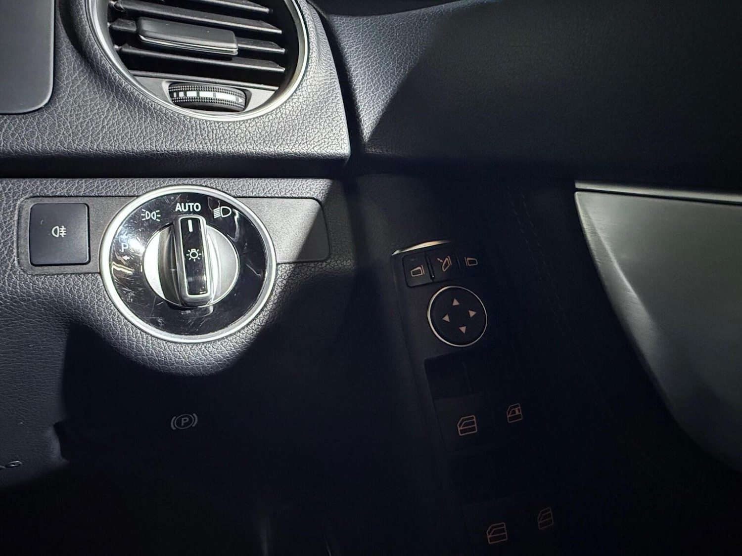 Used Mercedes-Benz C Class 2013 for sale - 76363063: Photo 40