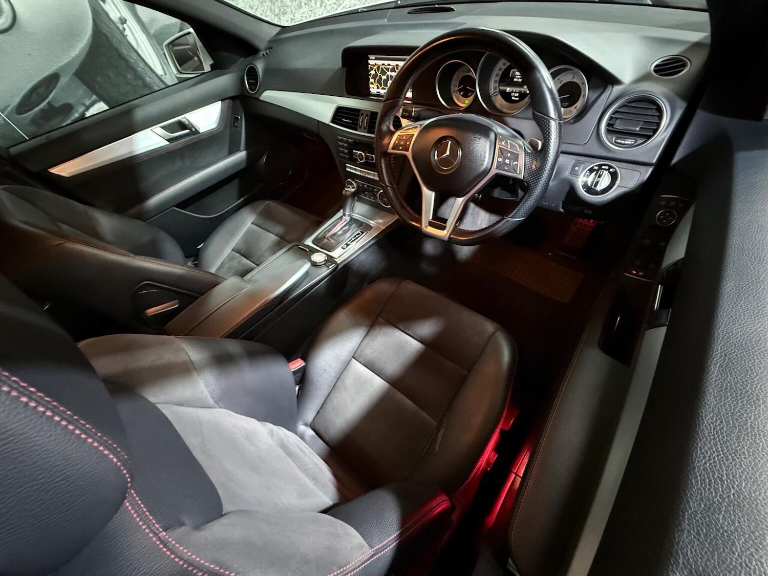 Used Mercedes-Benz C Class 2013 for sale - 76363063: Photo 6