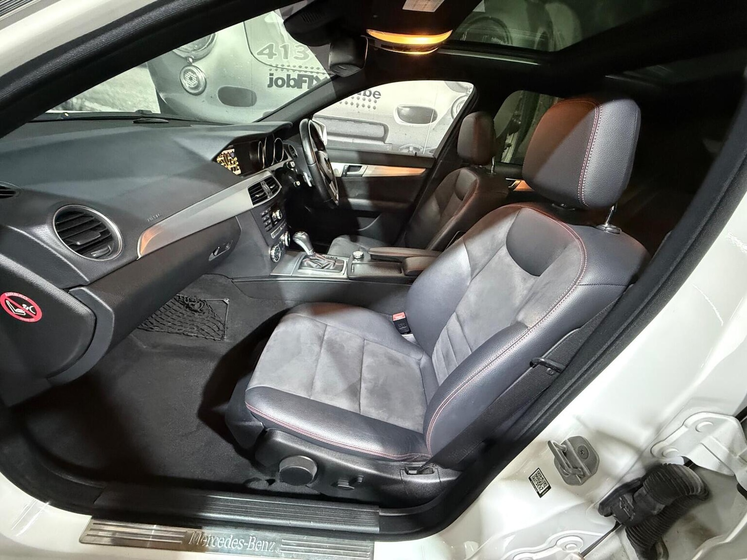 Used Mercedes-Benz C Class 2013 for sale - 76363063: Photo 7