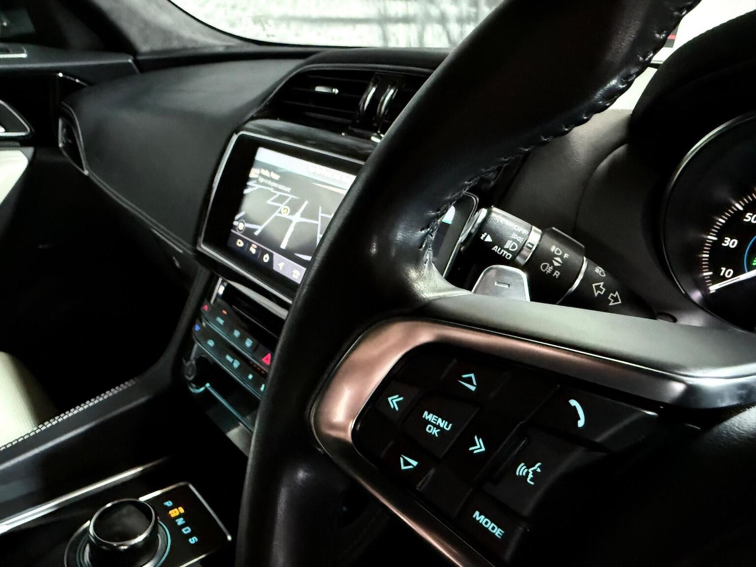 Used Jaguar F-Pace 2018 for sale - 77052980: Photo 33