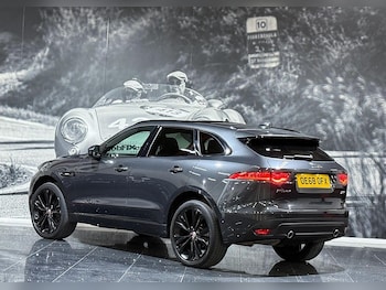 Used Jaguar F-Pace 2018 for sale - 77052980: Photo