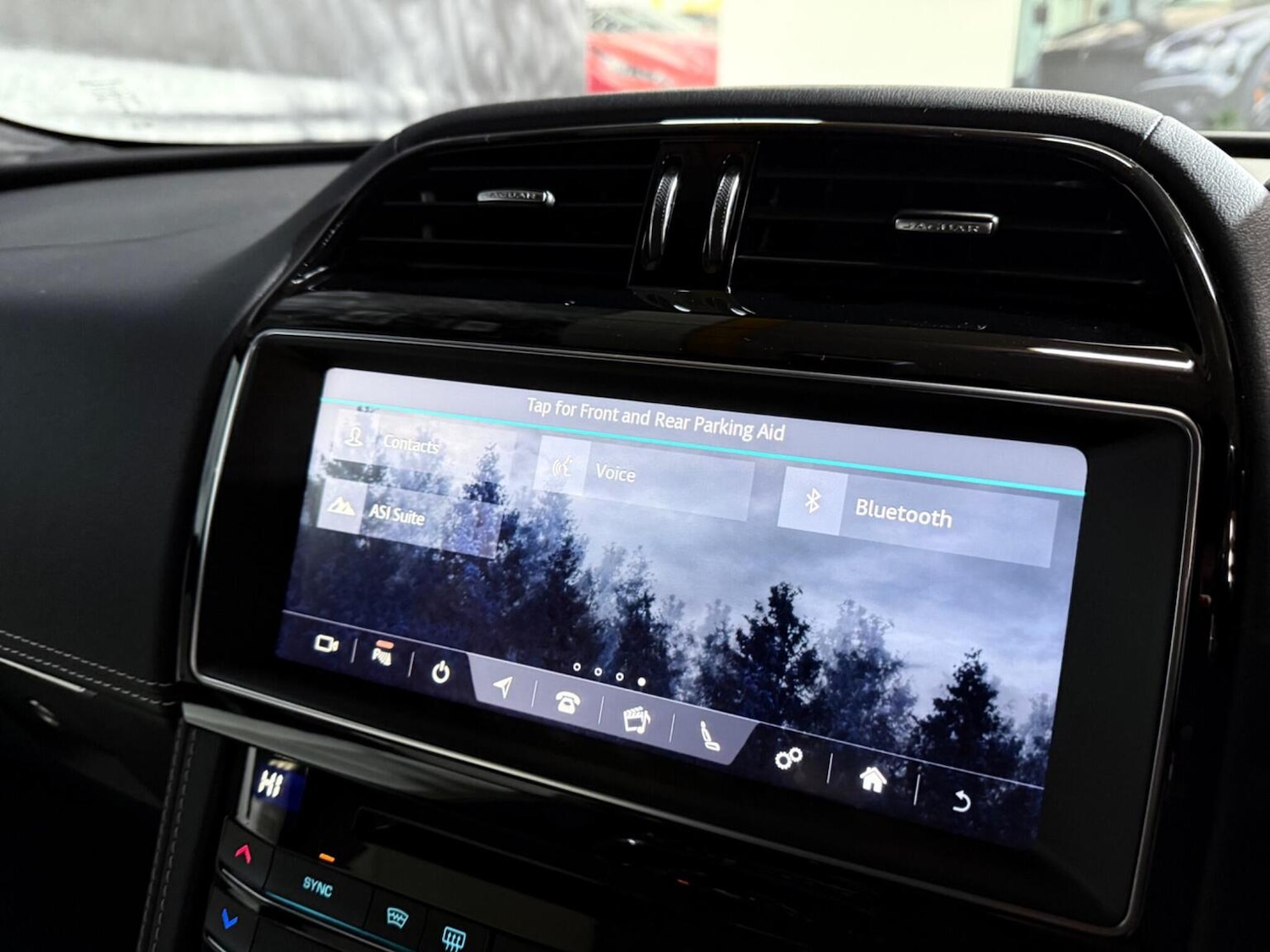 Used Jaguar F-Pace 2018 for sale - 77052980: Photo 40