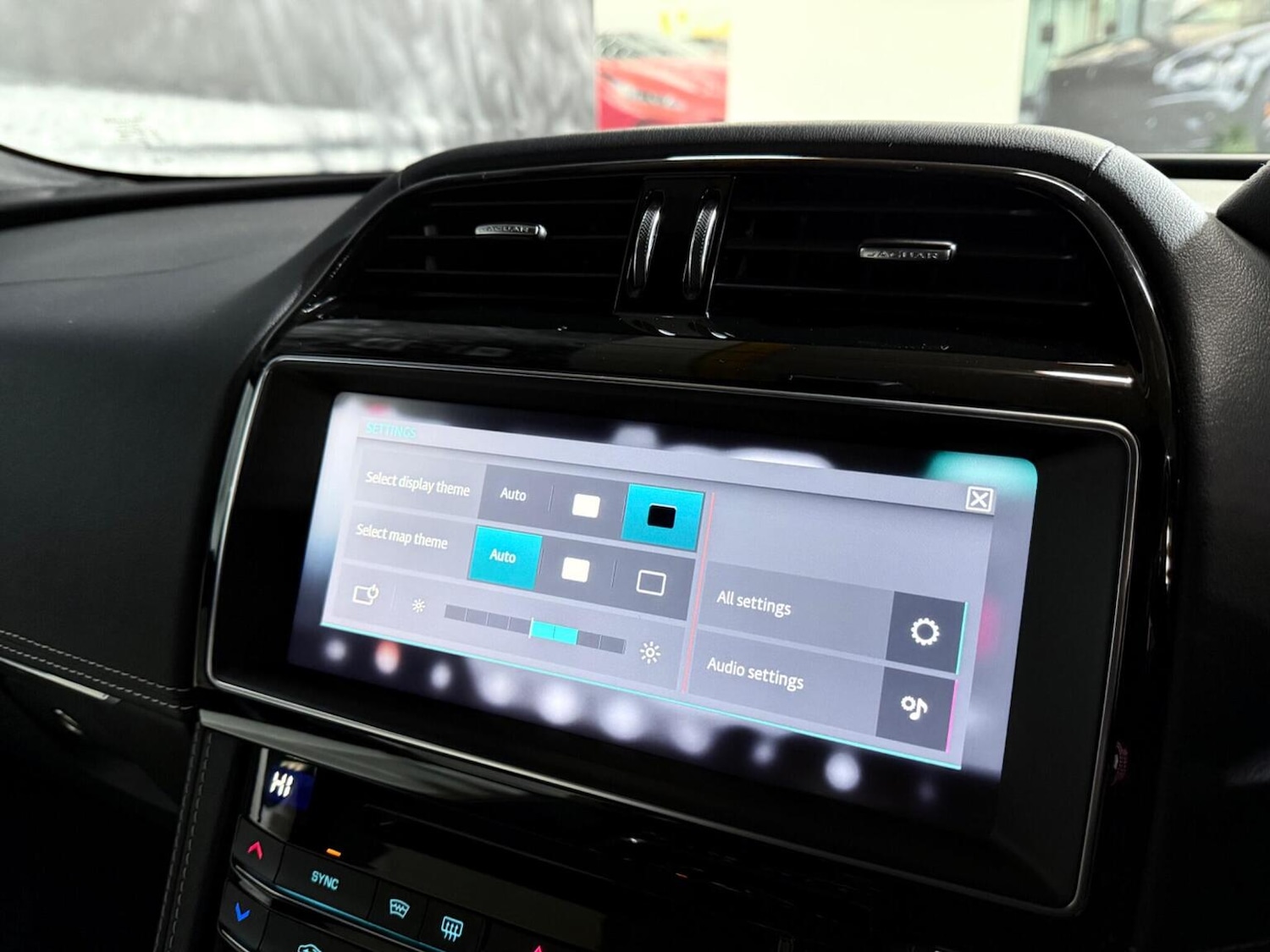 Used Jaguar F-Pace 2018 for sale - 77052980: Photo 43