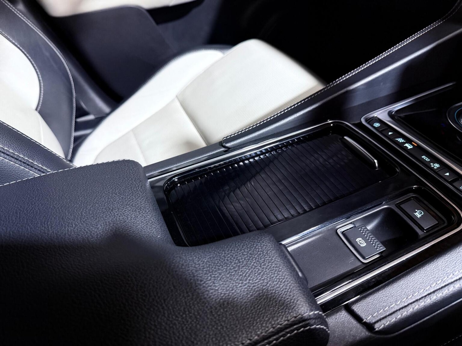 Used Jaguar F-Pace 2018 for sale - 77052980: Photo 49