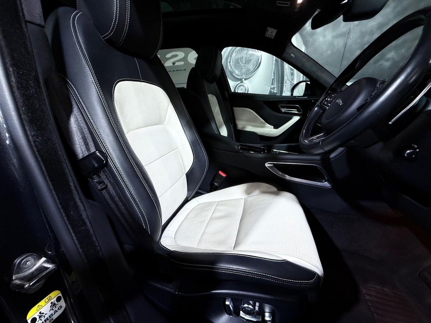 Used Jaguar F-Pace 2018 for sale - 77052980: Photo 9