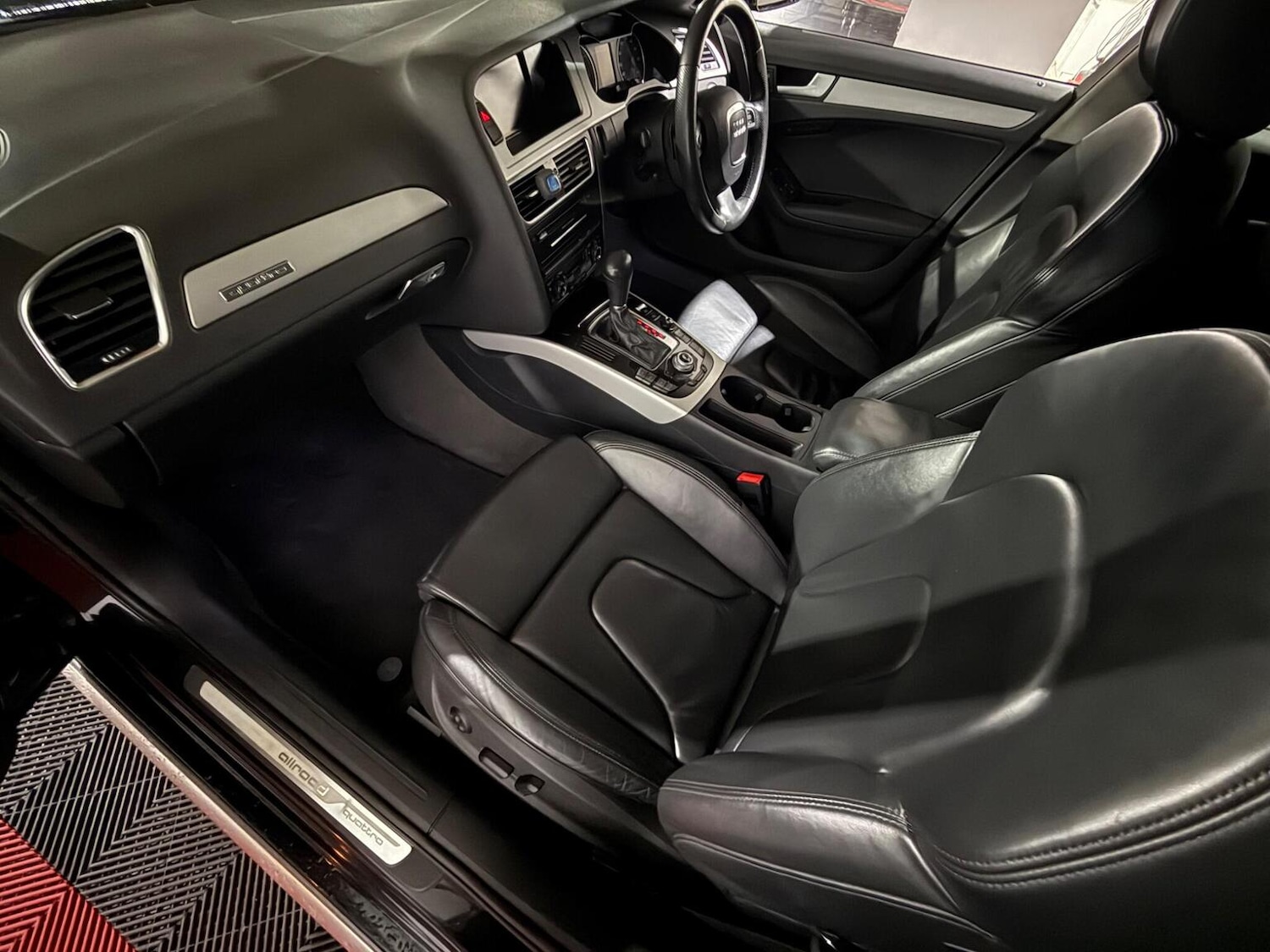 Used Audi A4 Allroad 2011 for sale - 77391904: Photo 2