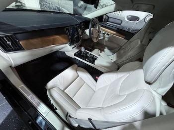 Used Volvo V90 2018 for sale - 75621248: Photo