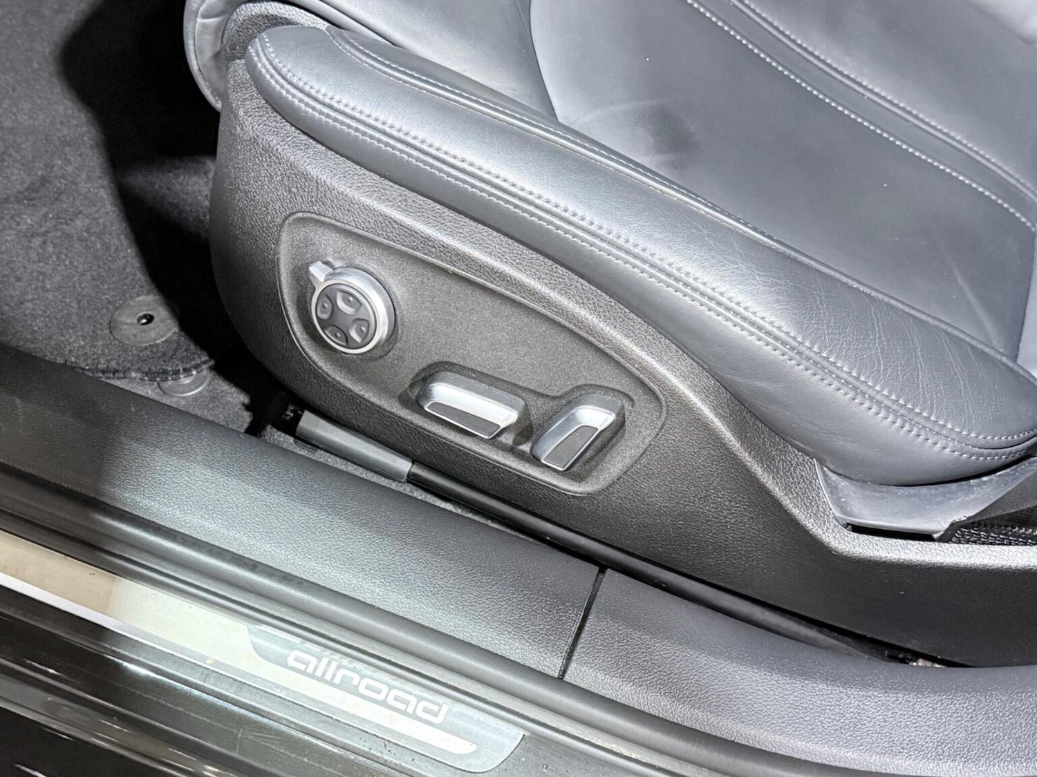 Used Audi A6 Allroad 2015 for sale - 77938164: Photo 6