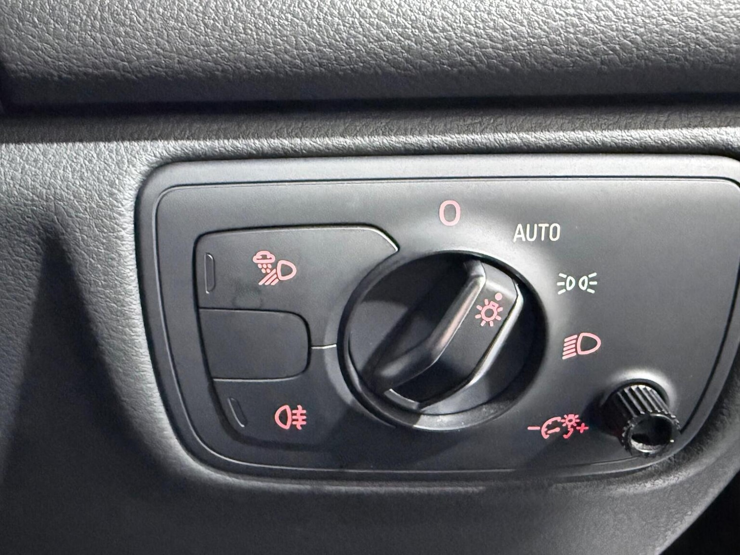 Used Audi A6 Allroad 2015 for sale - 77938164: Photo 63