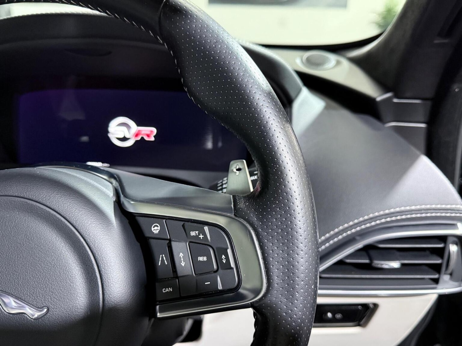 Used Jaguar F-Pace 2021 for sale - 77906421: Photo 39