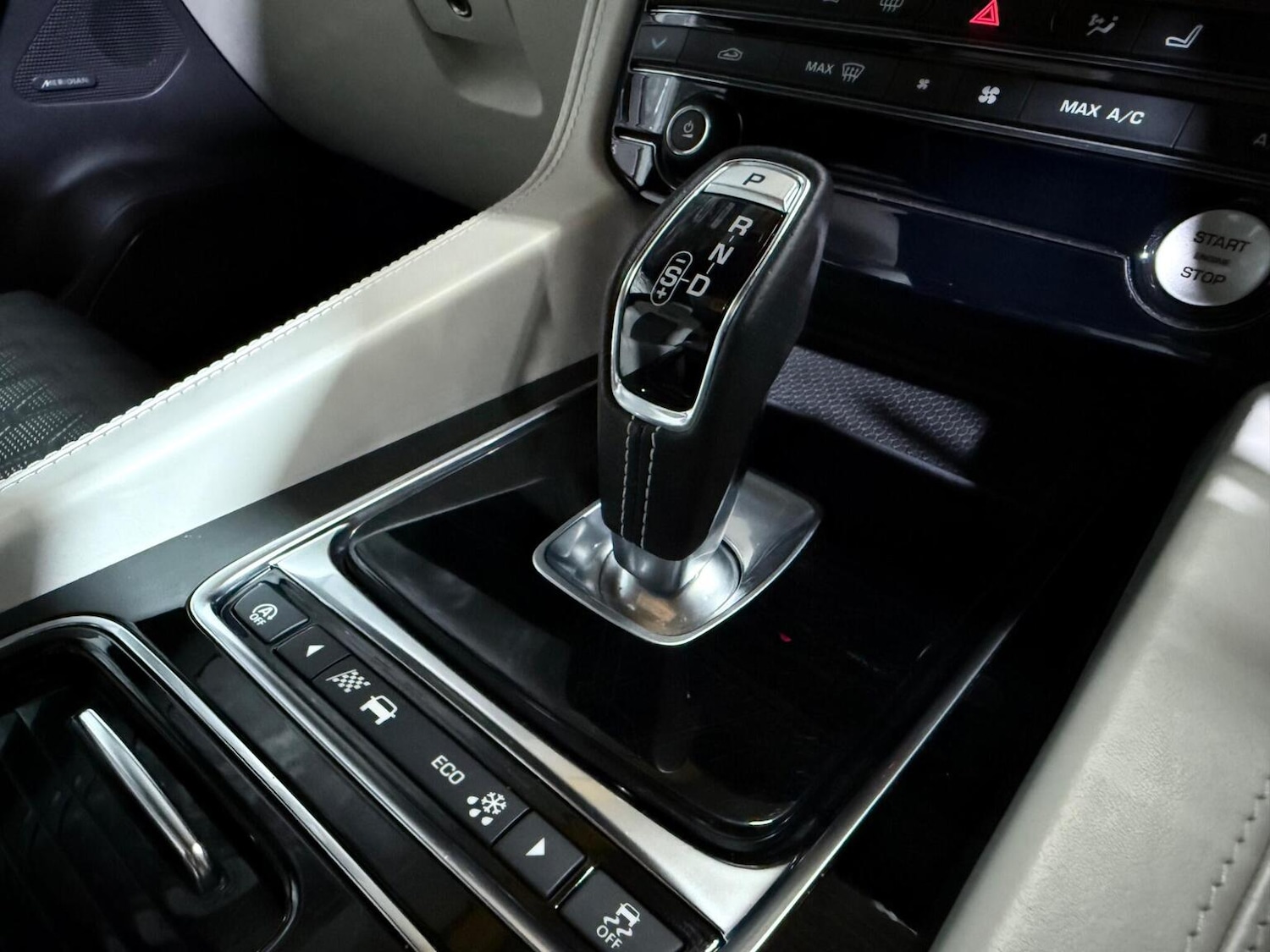 Used Jaguar F-Pace 2021 for sale - 77906421: Photo 43