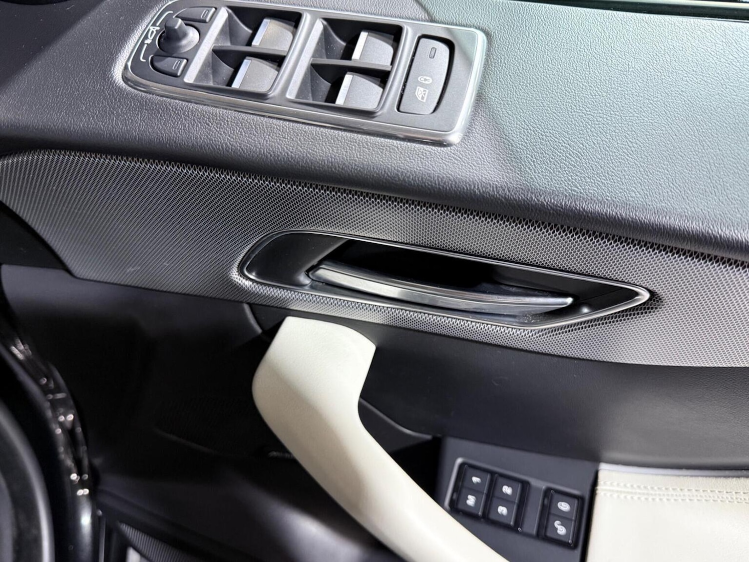 Used Jaguar F-Pace 2021 for sale - 77906421: Photo 64