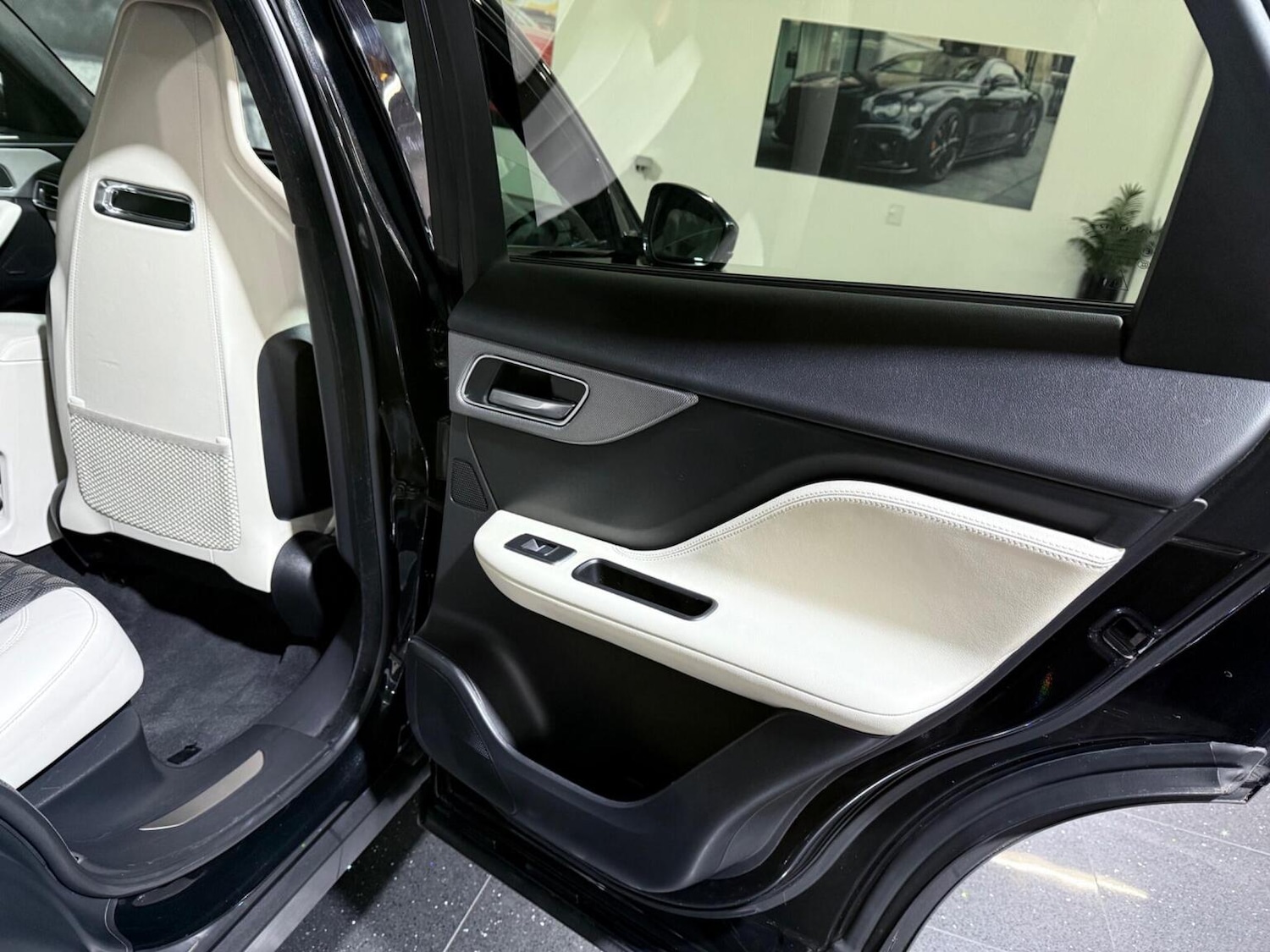 Used Jaguar F-Pace 2021 for sale - 77906421: Photo 65