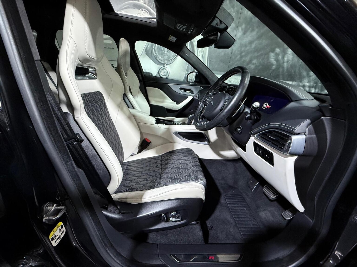 Used Jaguar F-Pace 2021 for sale - 77906421: Photo 8