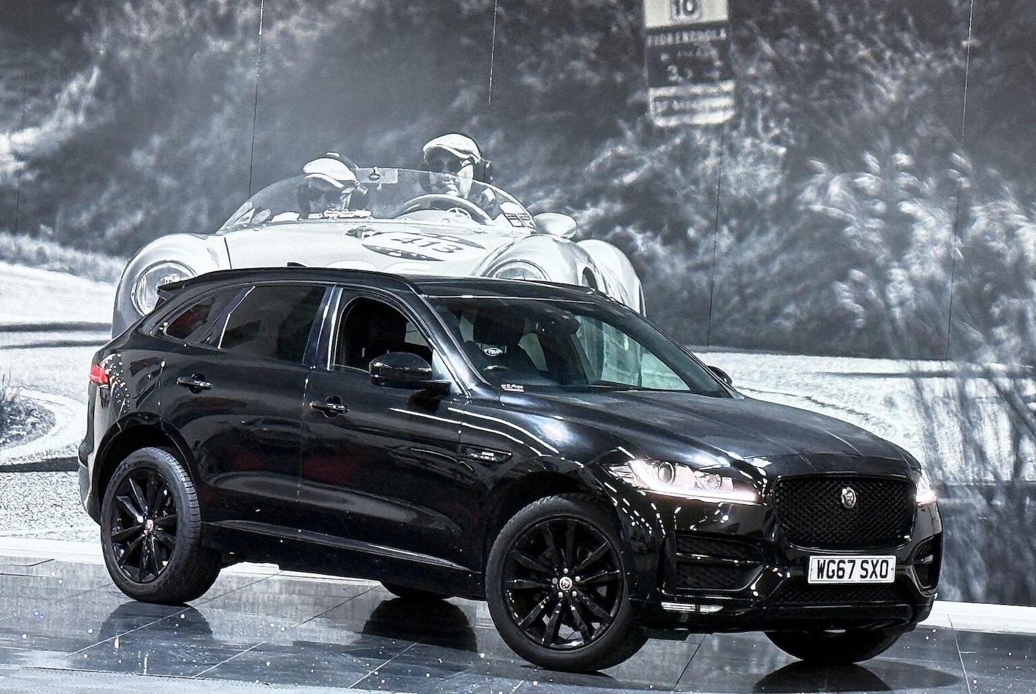 Used Jaguar F-Pace 2018 for sale - 76391462: Photo 9