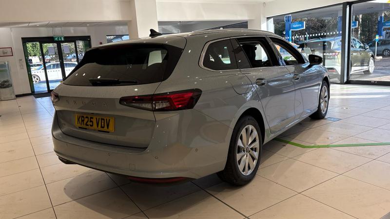 Used Skoda Superb 2025 for sale - 76718917: Photo 13